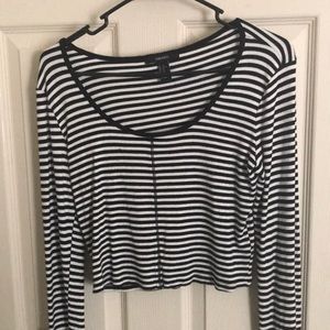 Black and white striped long sleeve crop top